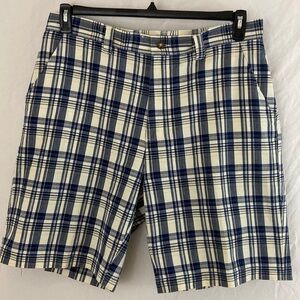 St. John’s Bay Men’s Blue and White Plaid 100% Cotton Shorts Size 38